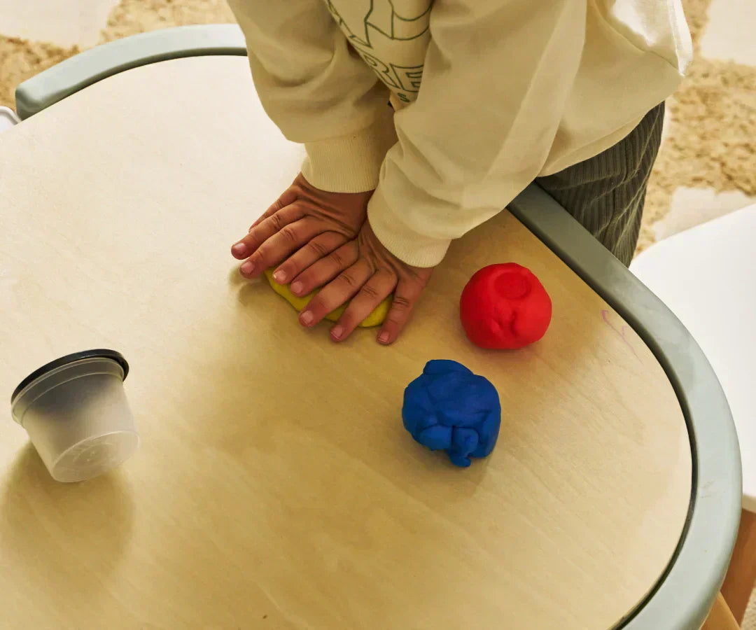 Feinmotorik bei Kindern: Fingerfertigkeit spielerisch fördern